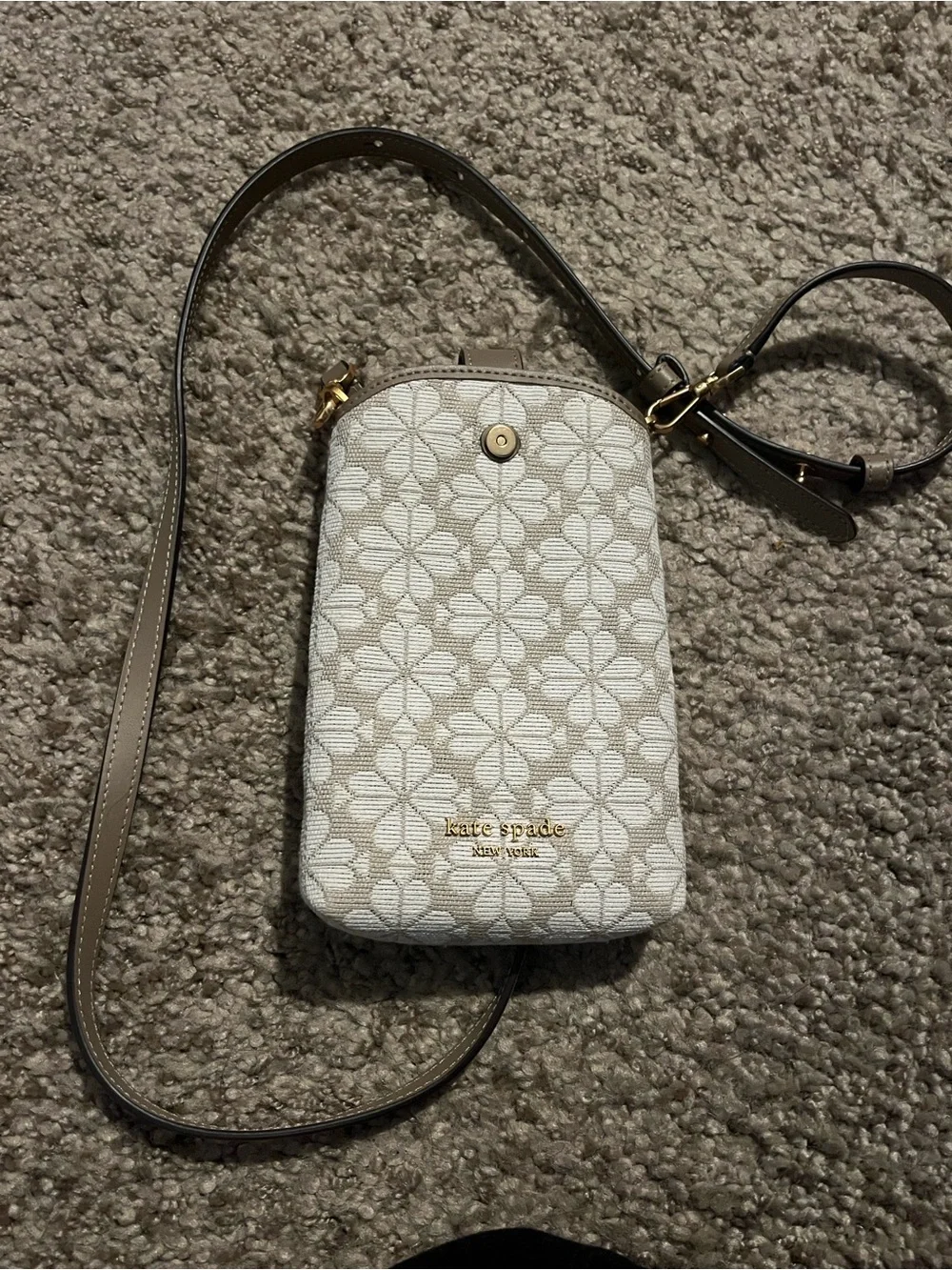 kate spade Beige and White Floral Jacquard Crossbody with Gold Hardware